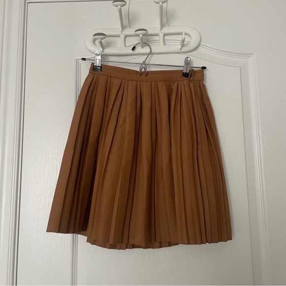 COS Pleated Wool-Blend Mini Skirt in Light Brown - Picture 3 of 6